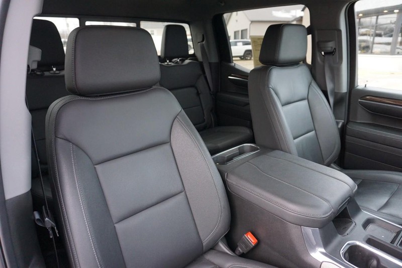 Chevrolet Silverado 1500 Vehicle Full-screen Gallery Image 31