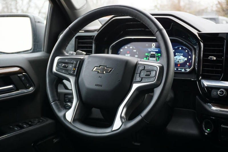 Chevrolet Silverado 1500 Vehicle Full-screen Gallery Image 33