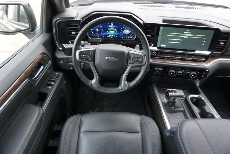 Chevrolet Silverado 1500 Vehicle Full-screen Gallery Image 36