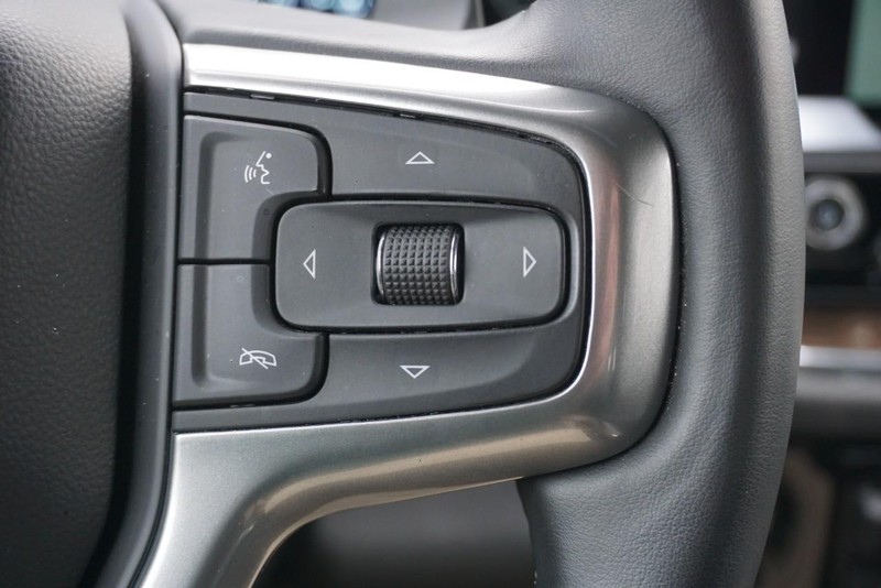 Chevrolet Silverado 1500 Vehicle Full-screen Gallery Image 38