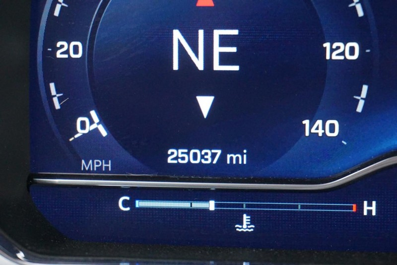 Chevrolet Silverado 1500 Vehicle Full-screen Gallery Image 40