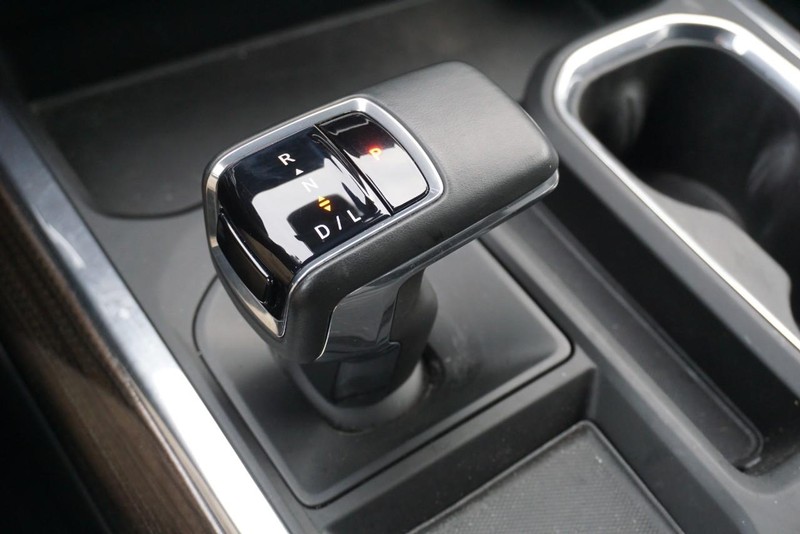 Chevrolet Silverado 1500 Vehicle Full-screen Gallery Image 45