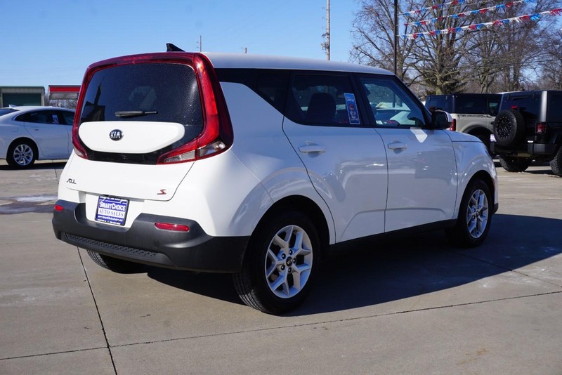 Kia Soul Vehicle Full-screen Gallery Image 03