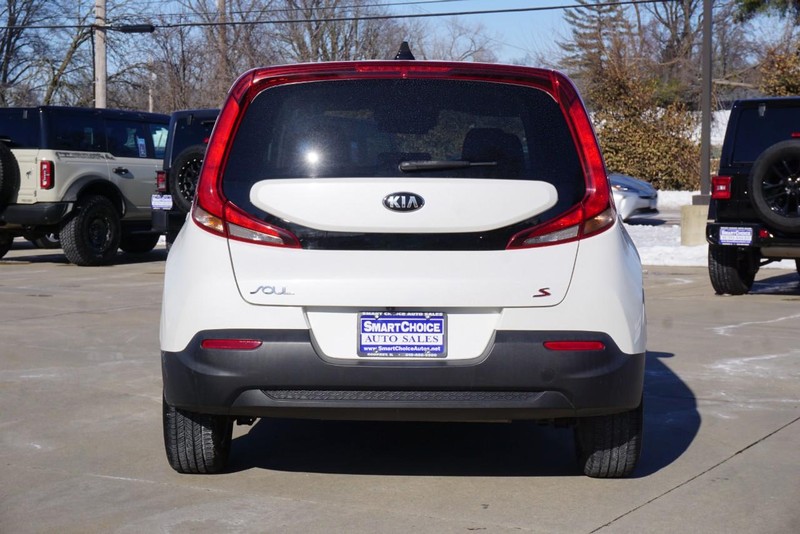 Kia Soul Vehicle Full-screen Gallery Image 04