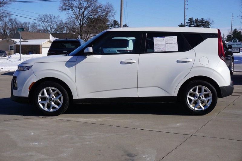 Kia Soul Vehicle Full-screen Gallery Image 06