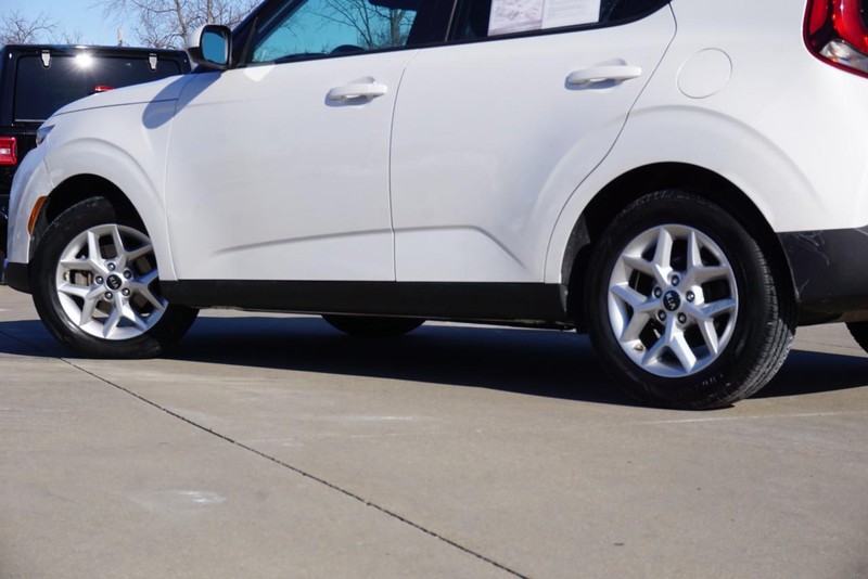 Kia Soul Vehicle Full-screen Gallery Image 13