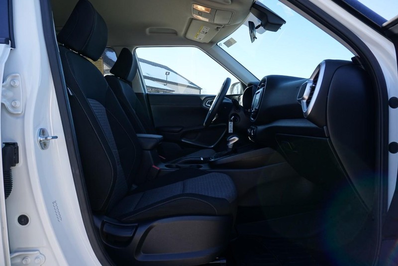 Kia Soul Vehicle Full-screen Gallery Image 28