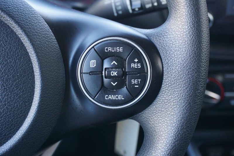 Kia Soul Vehicle Full-screen Gallery Image 36