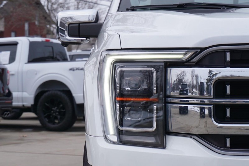 Ford F-150 Vehicle Full-screen Gallery Image 09