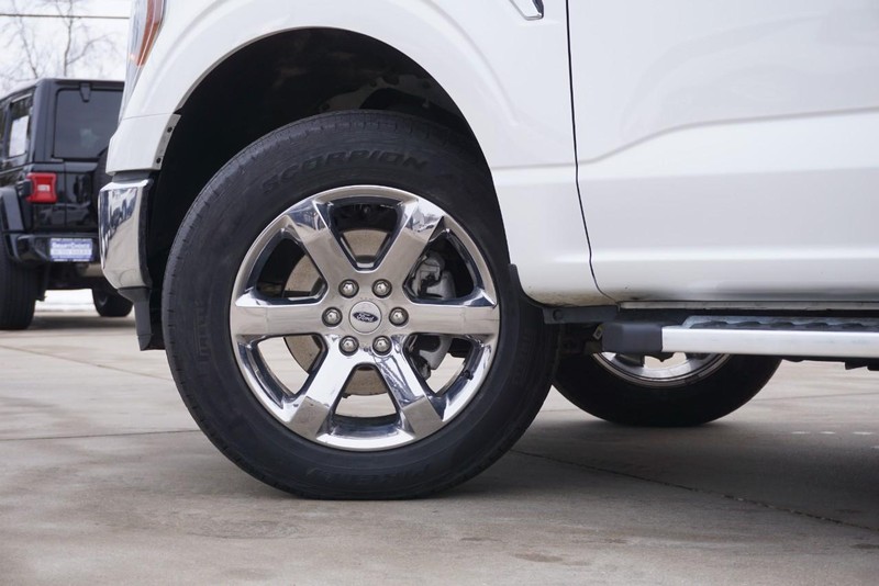 Ford F-150 Vehicle Full-screen Gallery Image 16