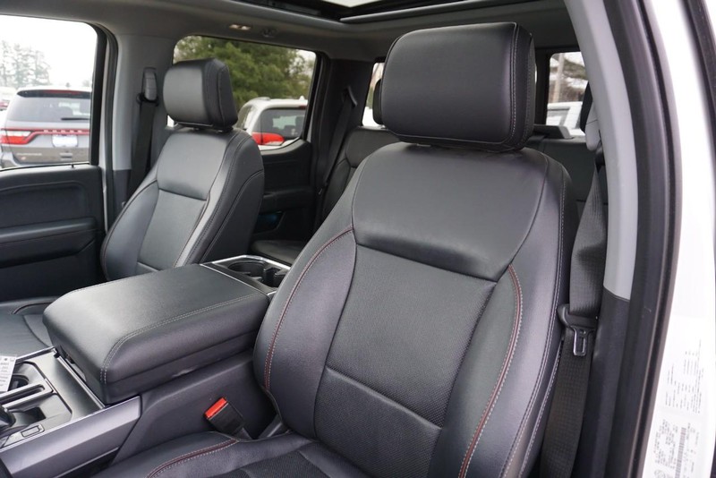 Ford F-150 Vehicle Full-screen Gallery Image 28