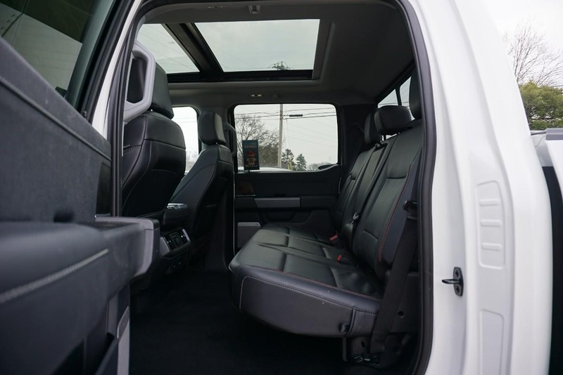 Ford F-150 Vehicle Full-screen Gallery Image 29
