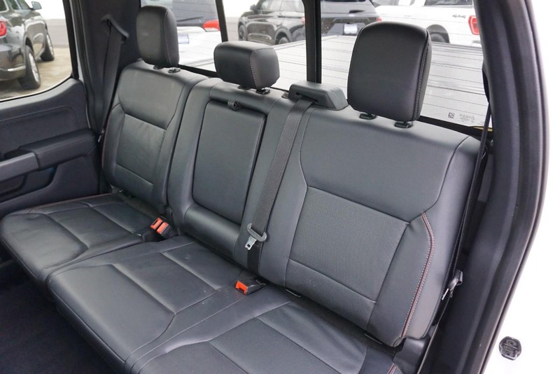 Ford F-150 Vehicle Full-screen Gallery Image 30