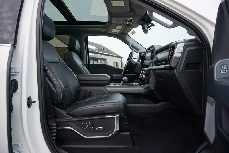 Ford F-150 Vehicle Full-screen Gallery Image 33