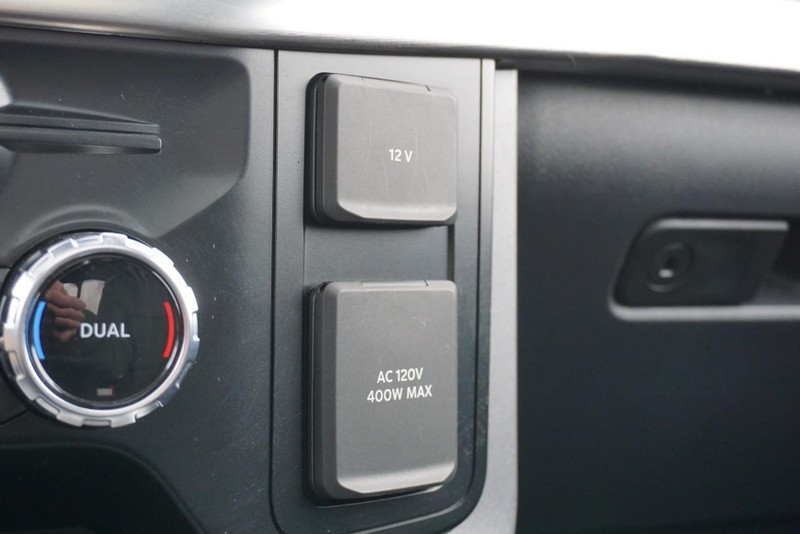 Ford F-150 Vehicle Full-screen Gallery Image 53