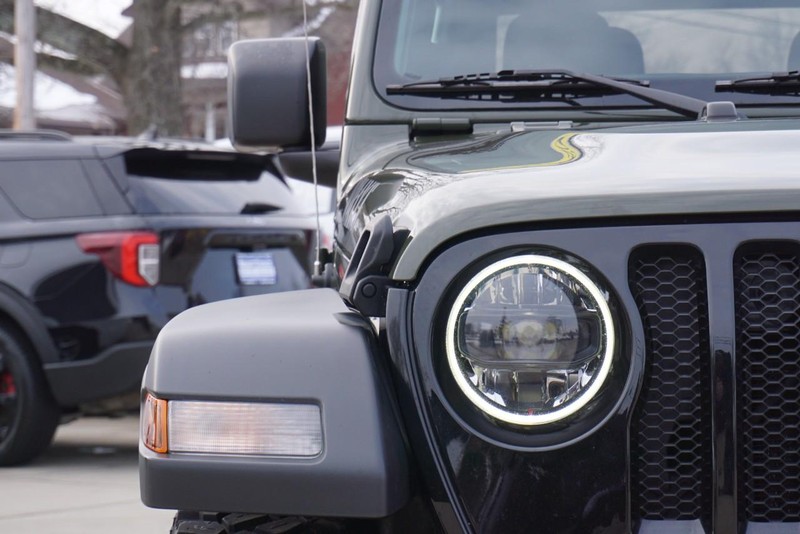 Jeep Wrangler Vehicle Full-screen Gallery Image 09