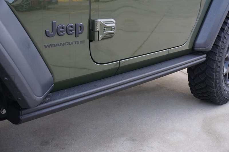 Jeep Wrangler Vehicle Full-screen Gallery Image 15