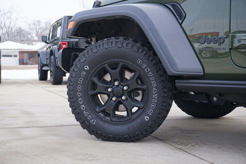 Jeep Wrangler Vehicle Full-screen Gallery Image 17