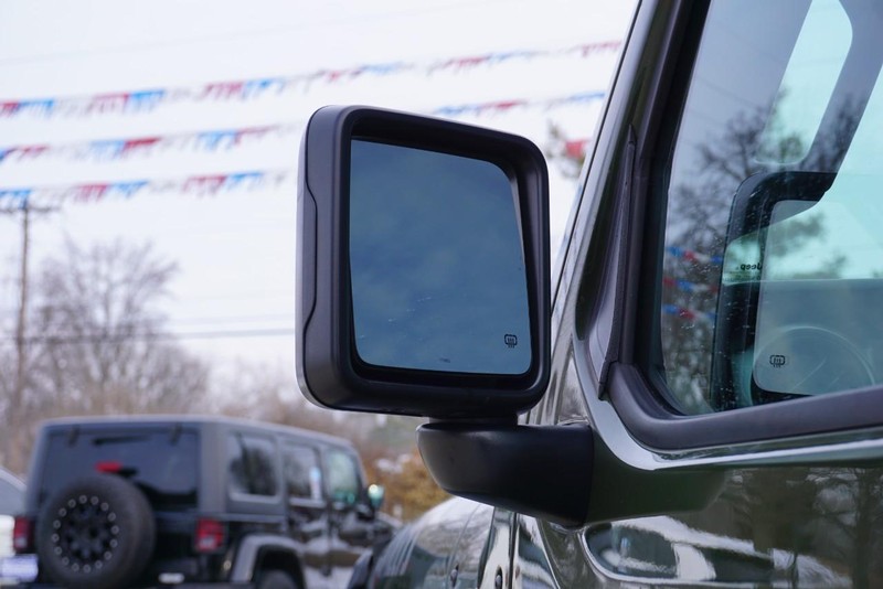 Jeep Wrangler Vehicle Full-screen Gallery Image 19