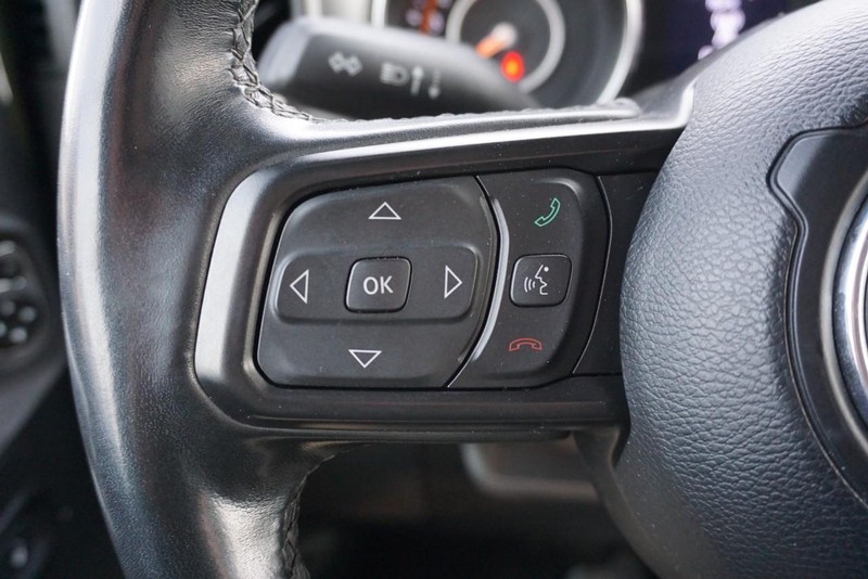 Jeep Wrangler Vehicle Full-screen Gallery Image 35