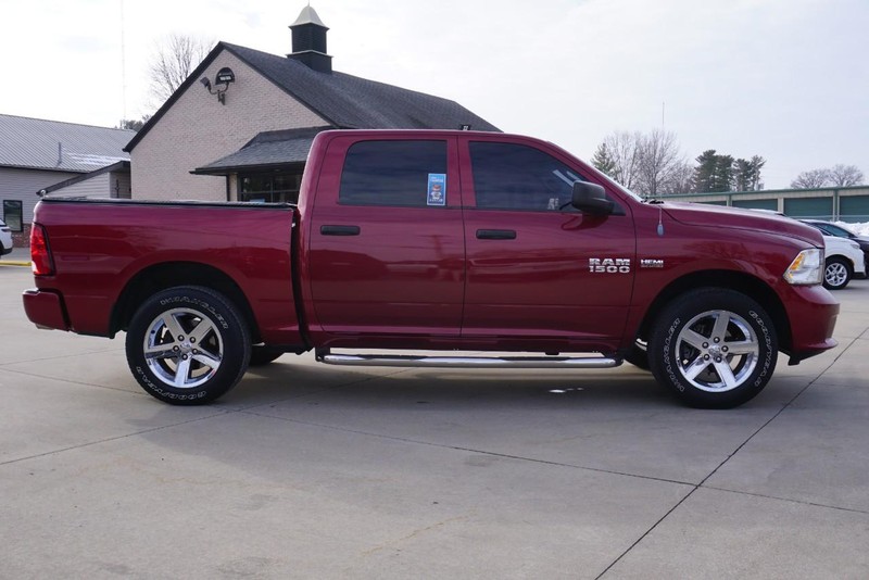 Ram 1500 Vehicle Full-screen Gallery Image 02