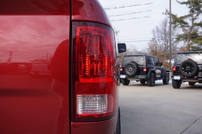 Ram 1500 Vehicle Full-screen Gallery Image 22