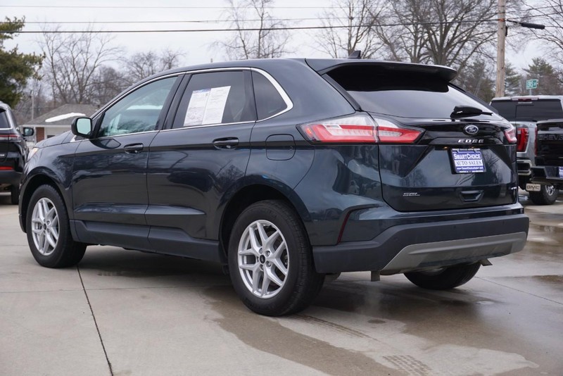 Ford Edge Vehicle Full-screen Gallery Image 05