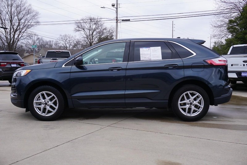 Ford Edge Vehicle Full-screen Gallery Image 06