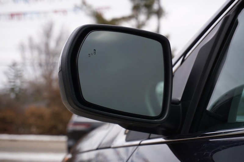 Ford Edge Vehicle Full-screen Gallery Image 15