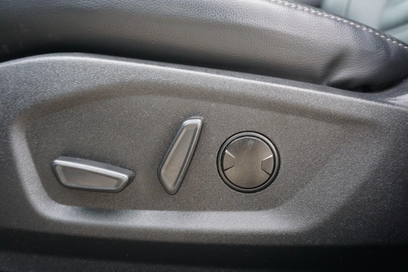 Ford Edge Vehicle Full-screen Gallery Image 22