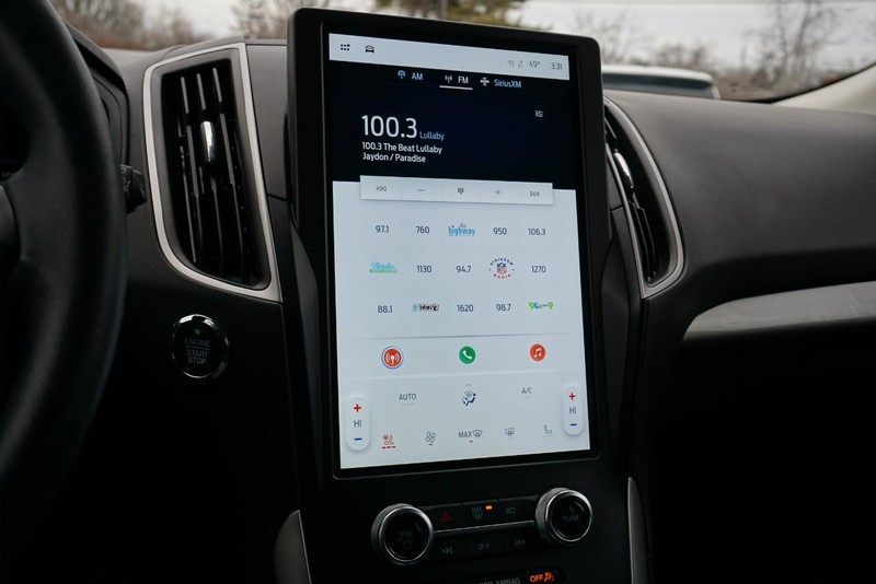 Ford Edge Vehicle Full-screen Gallery Image 40