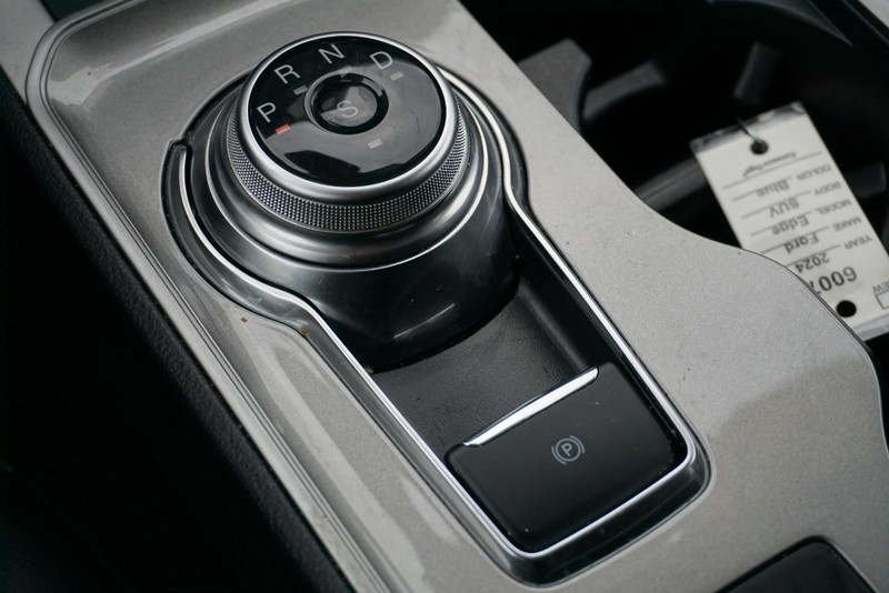 Ford Edge Vehicle Full-screen Gallery Image 44