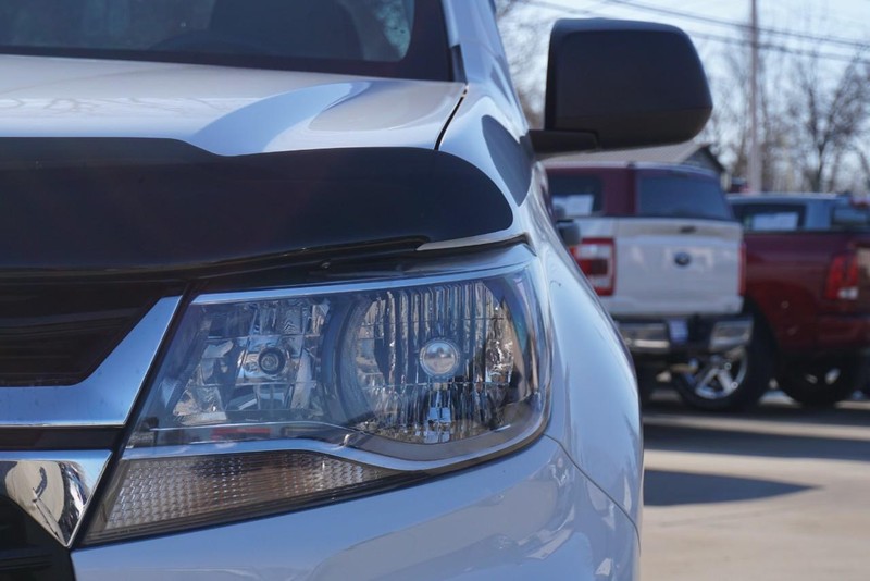 Chevrolet Colorado Vehicle Full-screen Gallery Image 11