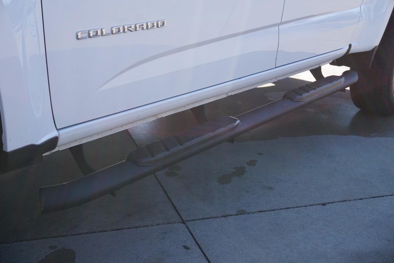 Chevrolet Colorado Vehicle Full-screen Gallery Image 13