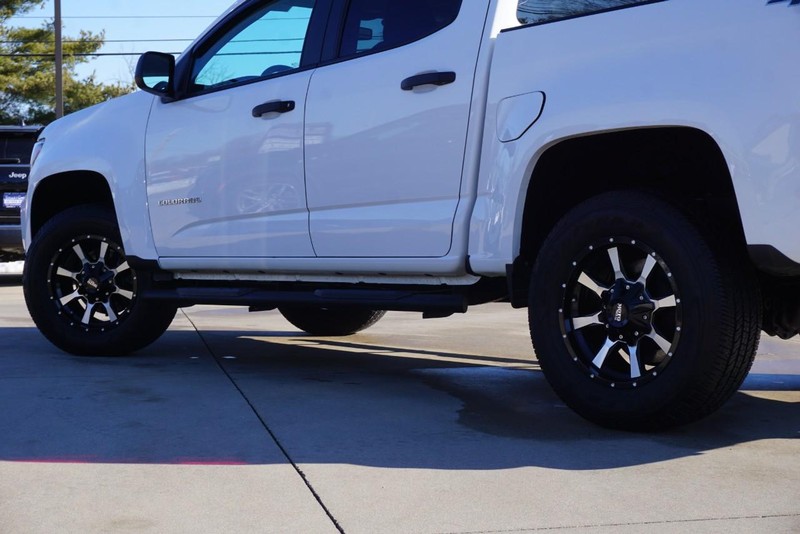 Chevrolet Colorado Vehicle Full-screen Gallery Image 14