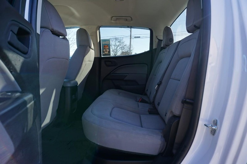 Chevrolet Colorado Vehicle Full-screen Gallery Image 27