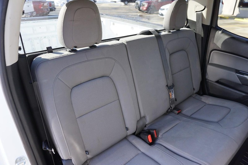 Chevrolet Colorado Vehicle Full-screen Gallery Image 30