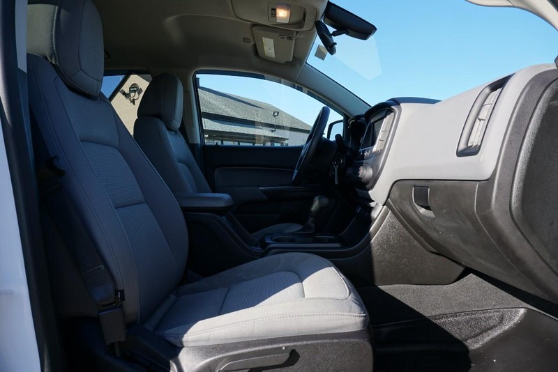 Chevrolet Colorado Vehicle Full-screen Gallery Image 31