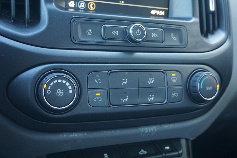 Chevrolet Colorado Vehicle Full-screen Gallery Image 43