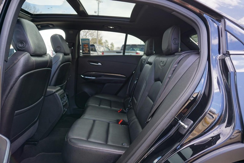 Cadillac XT4 Vehicle Full-screen Gallery Image 25