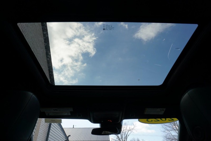 Cadillac XT4 Vehicle Full-screen Gallery Image 36