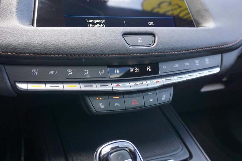 Cadillac XT4 Vehicle Full-screen Gallery Image 43