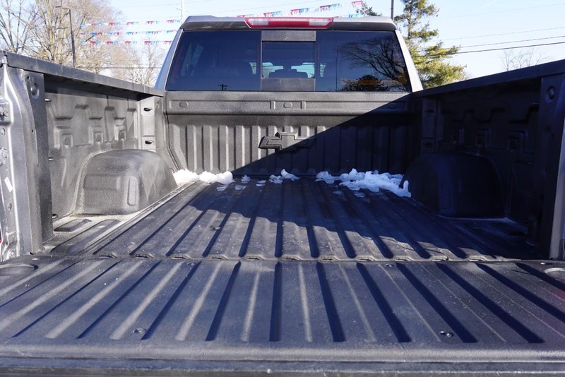 Chevrolet Silverado 1500 Vehicle Full-screen Gallery Image 22