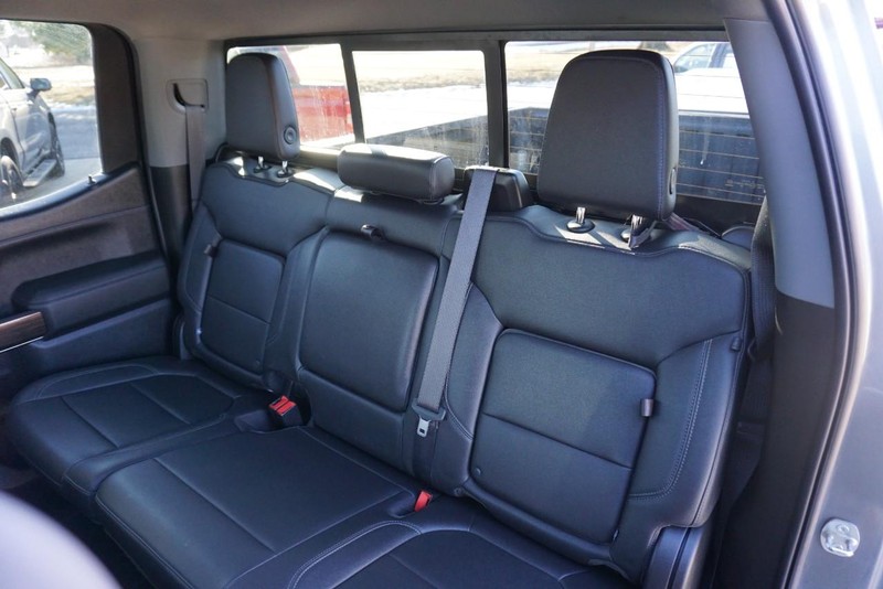 Chevrolet Silverado 1500 Vehicle Full-screen Gallery Image 27