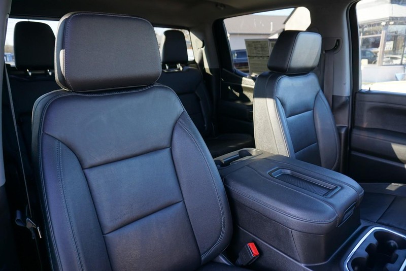 Chevrolet Silverado 1500 Vehicle Full-screen Gallery Image 31