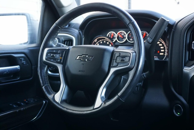 Chevrolet Silverado 1500 Vehicle Full-screen Gallery Image 33