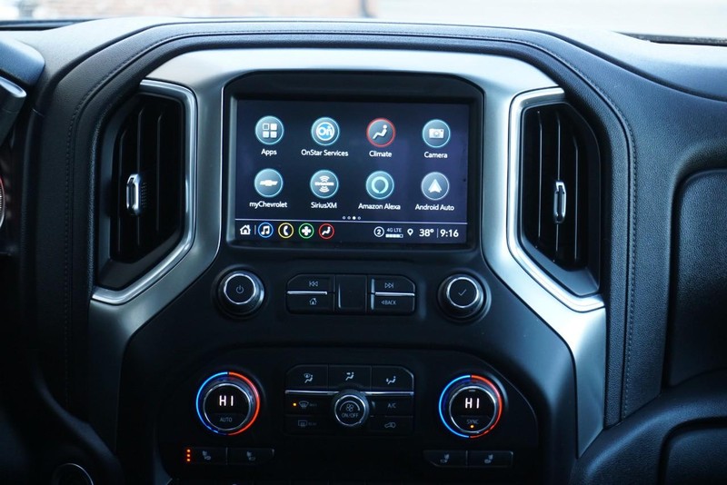 Chevrolet Silverado 1500 Vehicle Full-screen Gallery Image 34