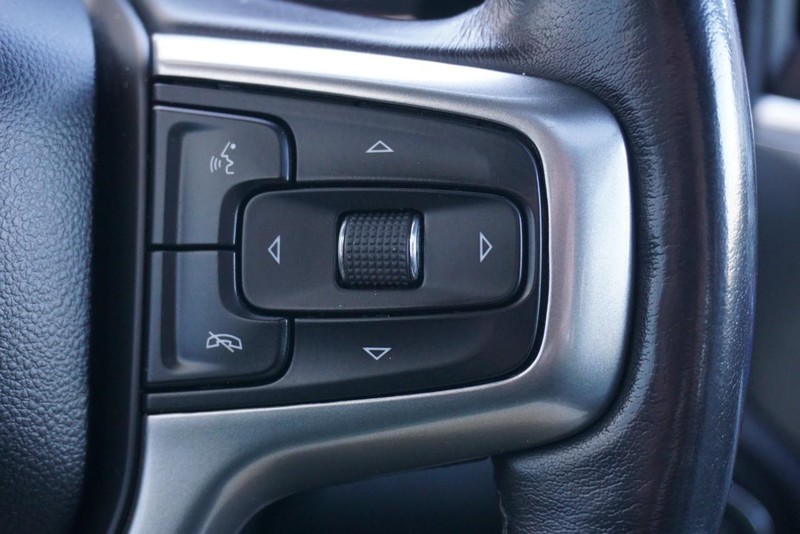 Chevrolet Silverado 1500 Vehicle Full-screen Gallery Image 42