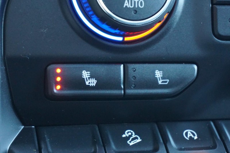 Chevrolet Silverado 1500 Vehicle Full-screen Gallery Image 46