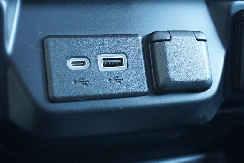 Chevrolet Silverado 1500 Vehicle Full-screen Gallery Image 49